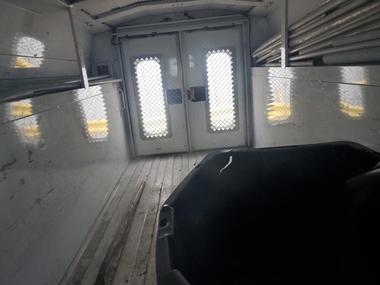 2018 Ford Econoline - Image 10