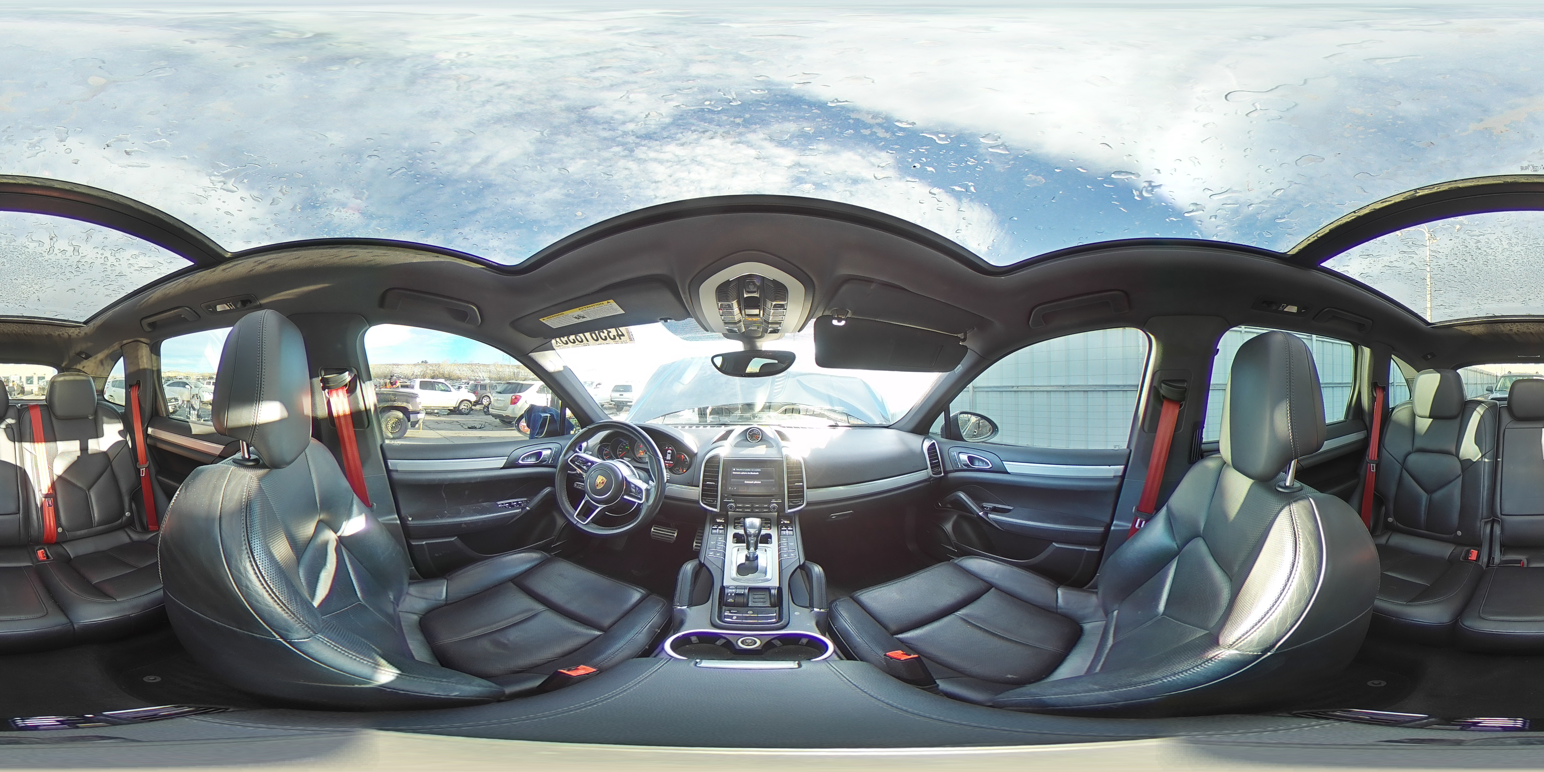 2018 Porsche Cayenne - Image 16