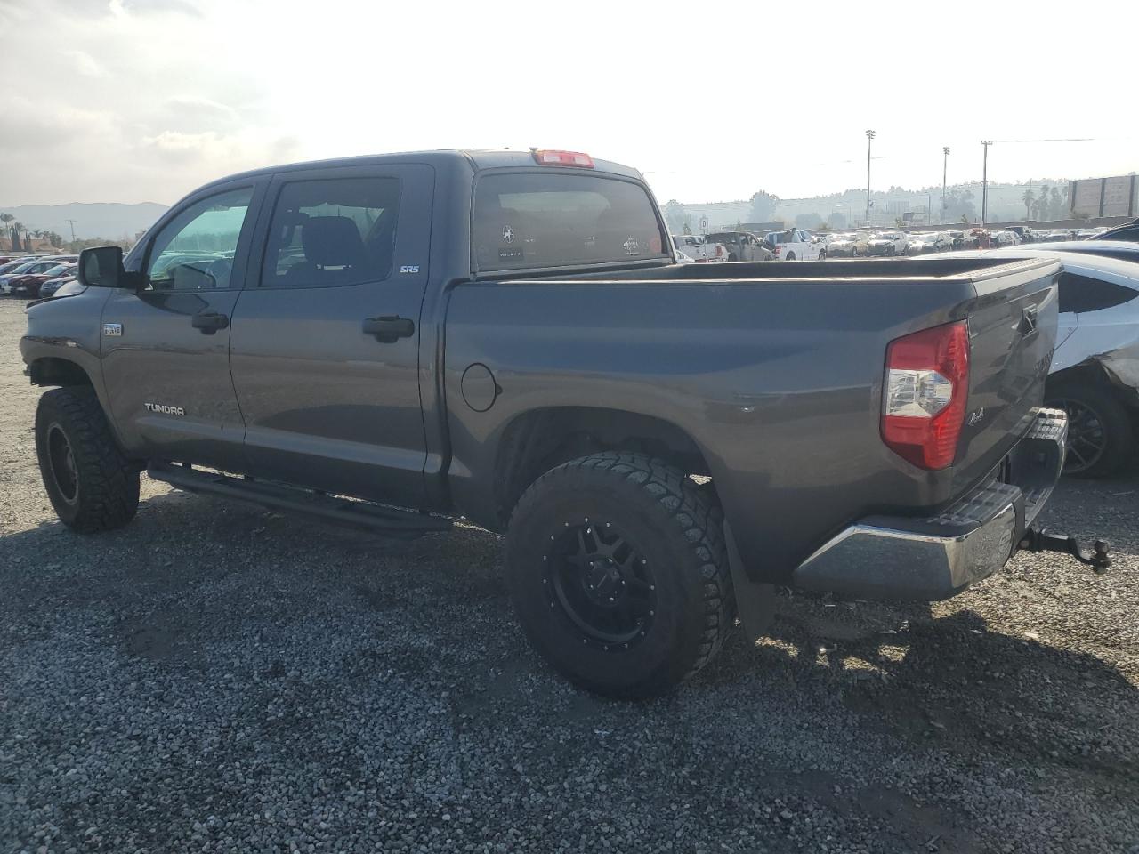 2016 Toyota Tundra - Image 2