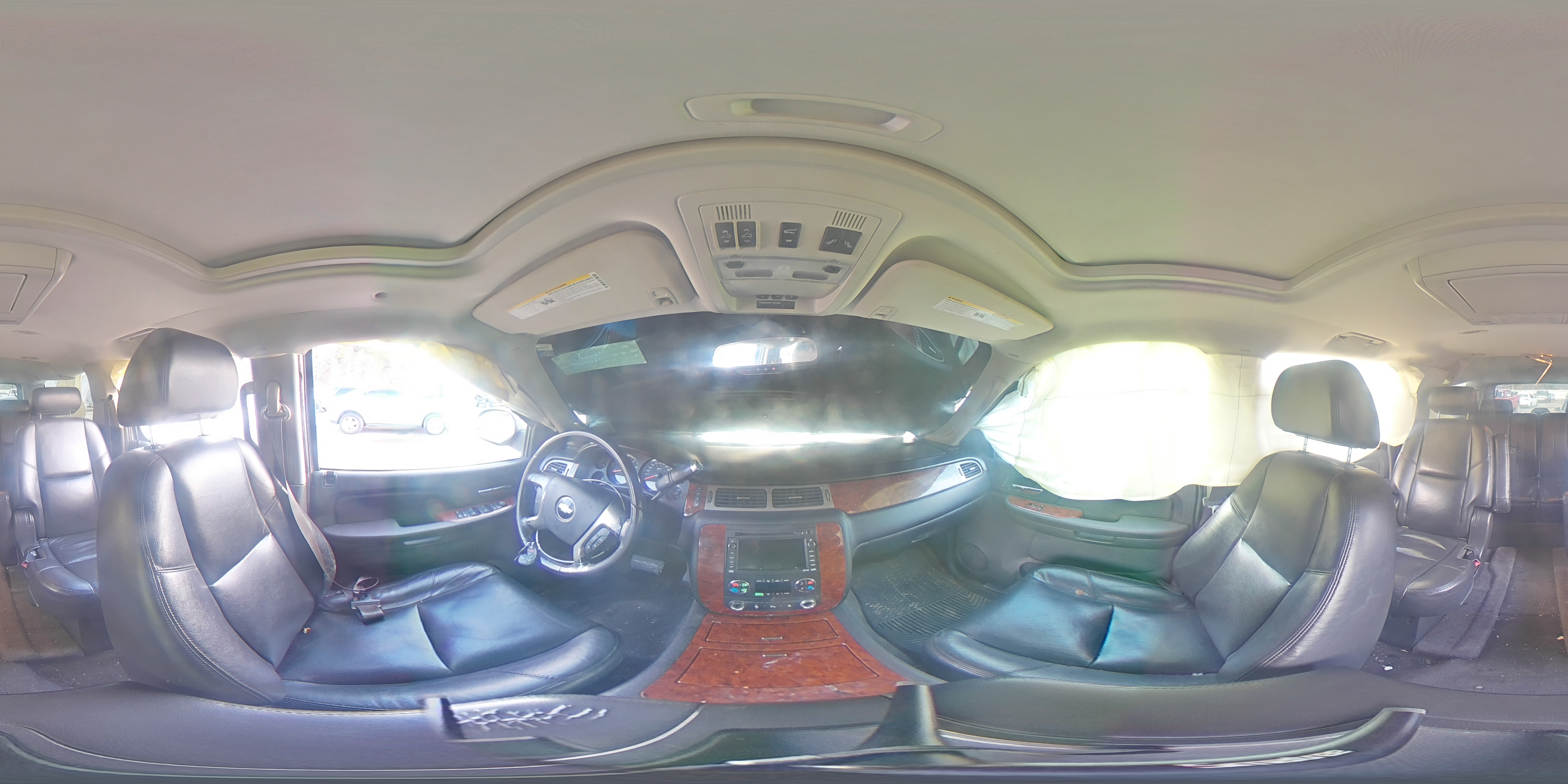 2009 Chevrolet Suburban - Image 13