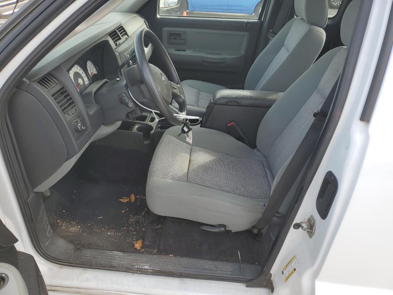 2010 Dodge Dakota - Image 7