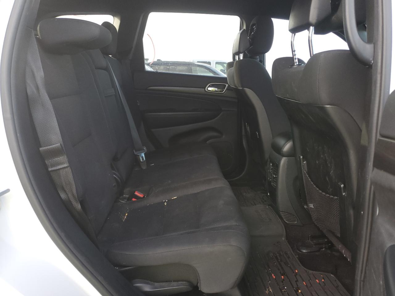 2016 Jeep Grand Cherokee - Image 11