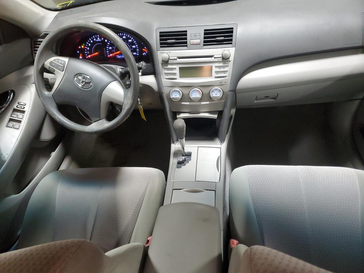 2011 Toyota Camry - Image 8