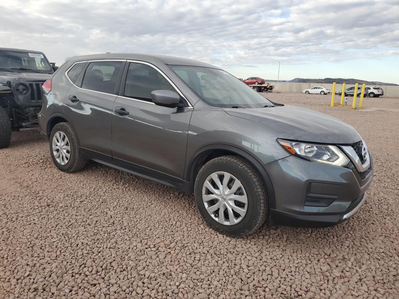 2017 Nissan Rogue - Image 4
