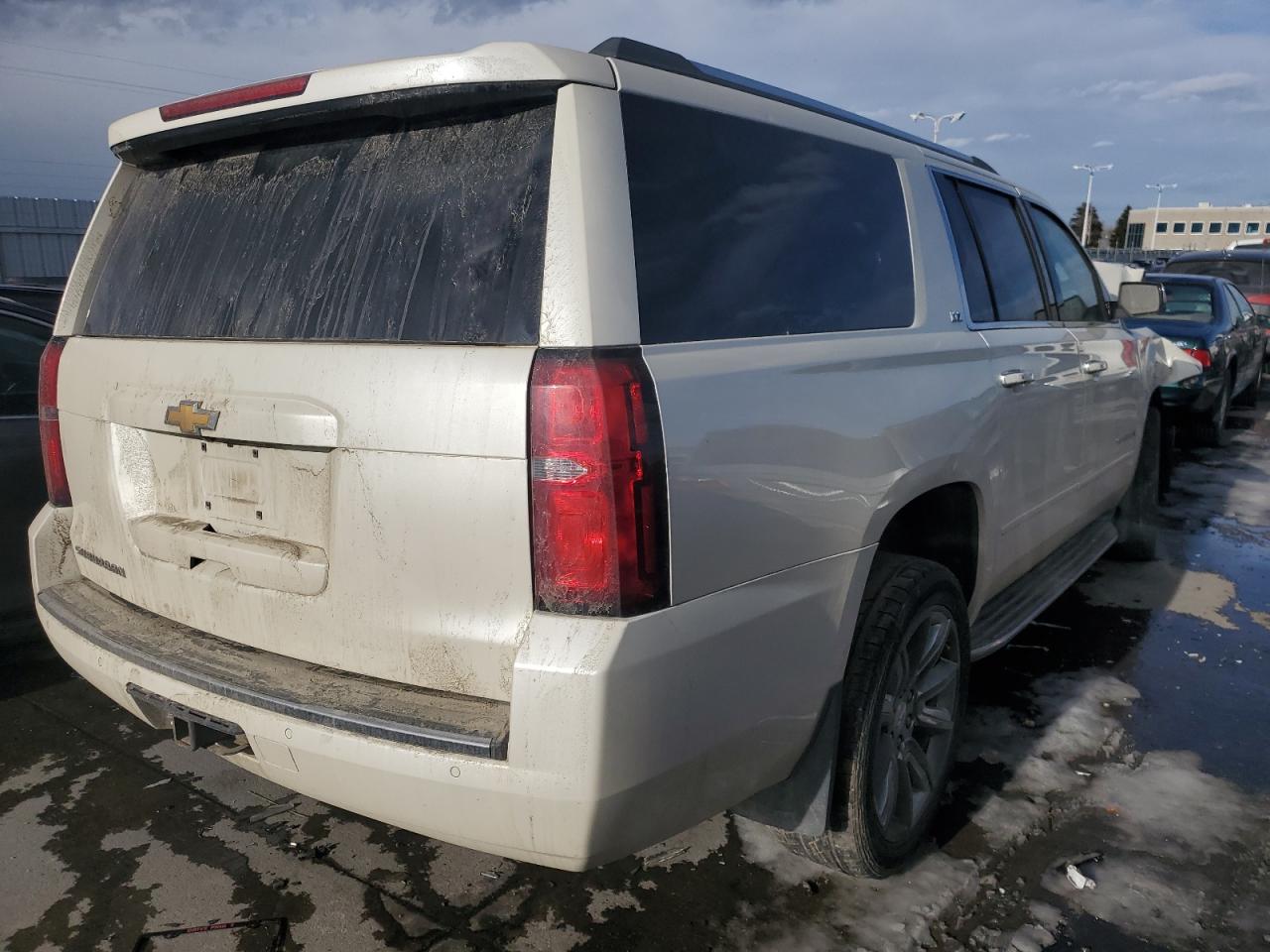 2015 Chevrolet Suburban - Image 3