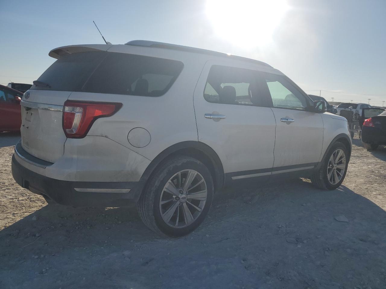 2019 Ford Explorer - Image 3