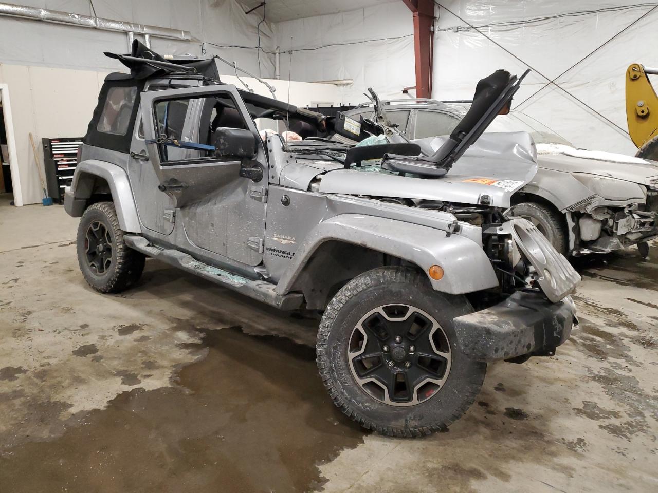 2014 Jeep Wrangler - Image 4