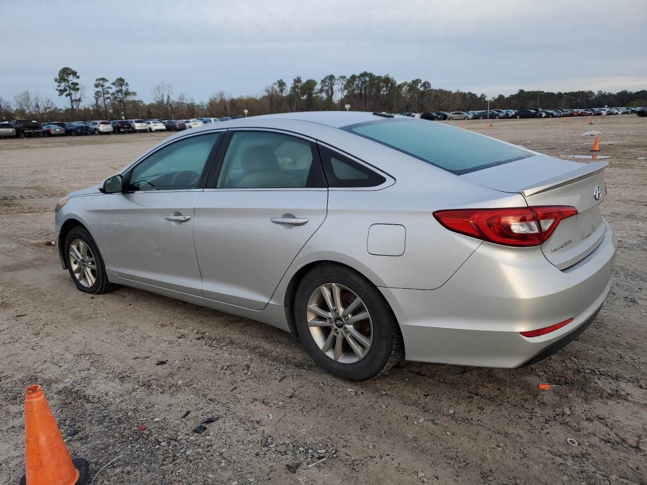 VIN 5NPE24AF6HH563966 2017 HYUNDAI SONATA no.2