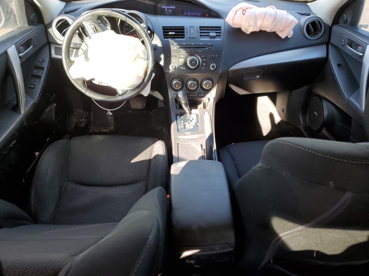 2012 Mazda 3 - Image 8