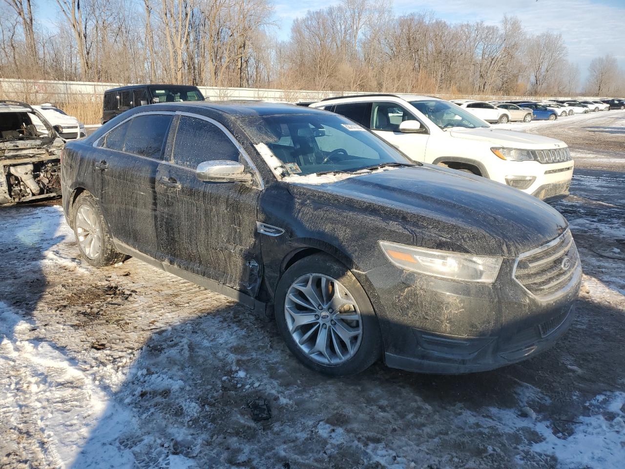 2015 Ford Taurus - Image 4