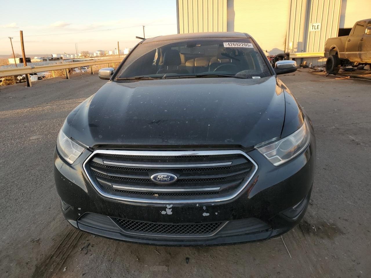 2015 Ford Taurus - Image 5