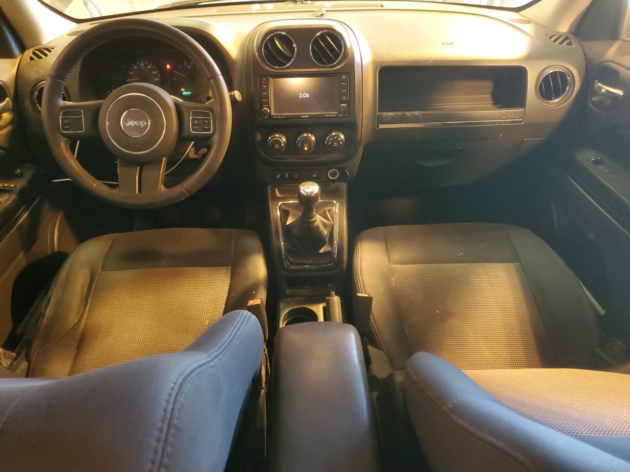 2011 Jeep Liberty (Patriot) - Image 8