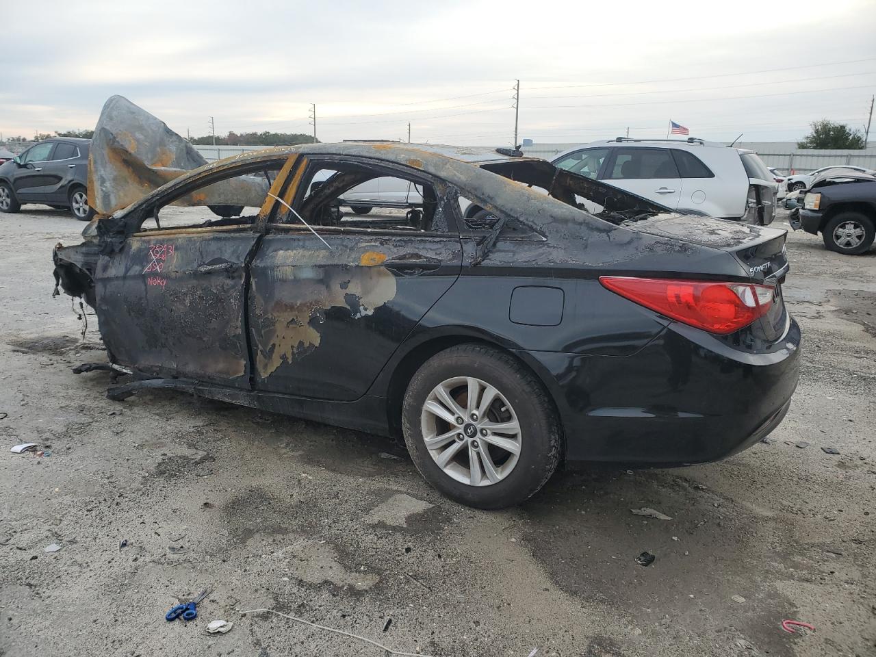 2012 Hyundai Sonata - Image 2