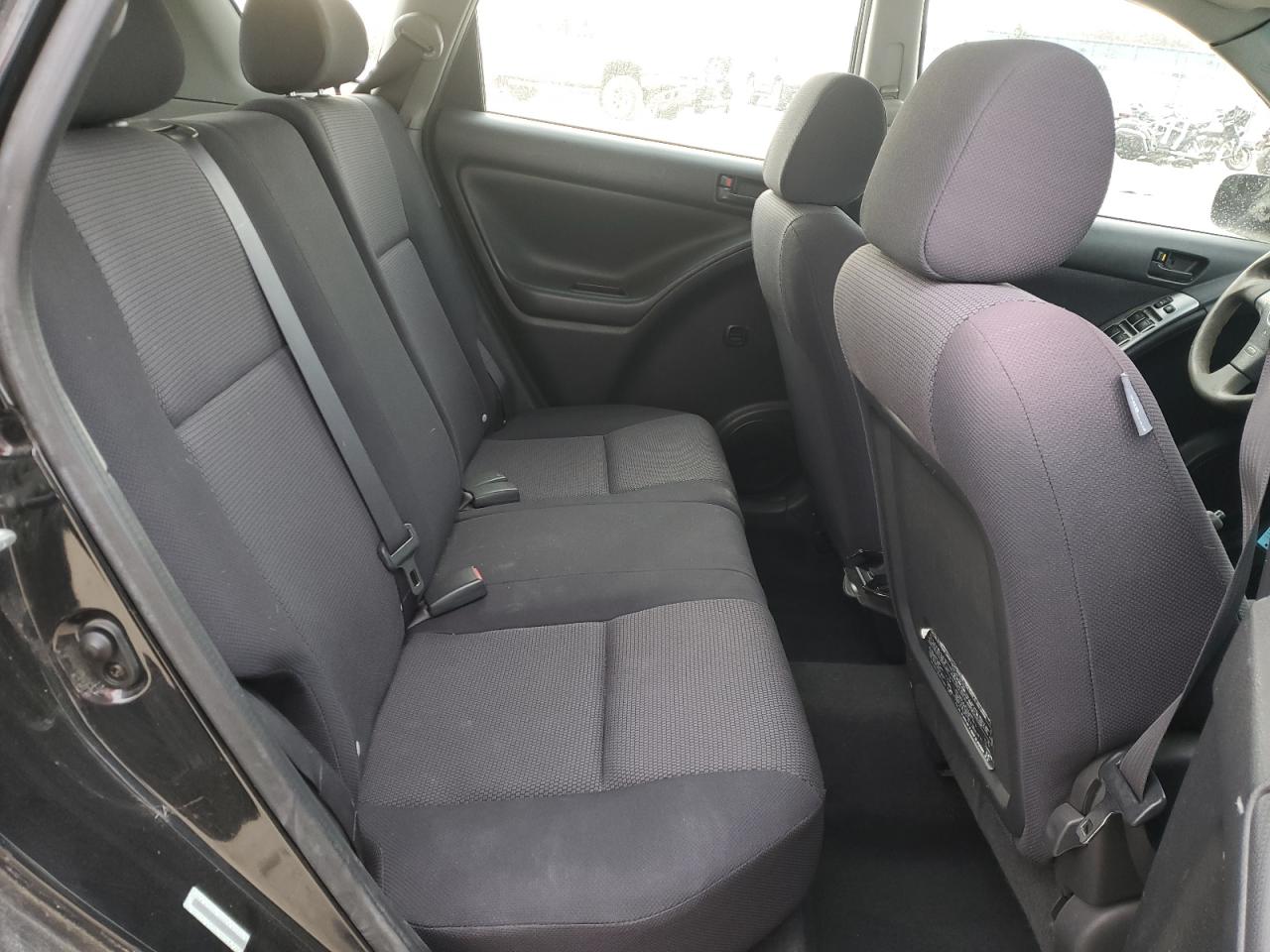 2006 Pontiac Vibe - Image 11