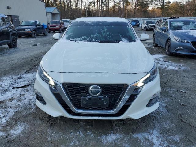  NISSAN ALTIMA 2021 Белый
