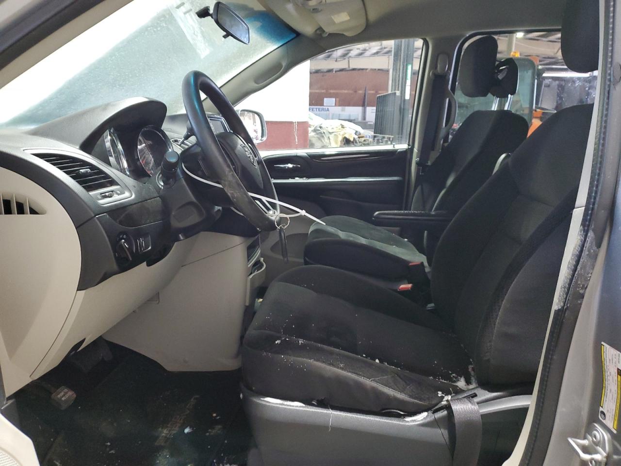 2017 Dodge Caravan - Image 7