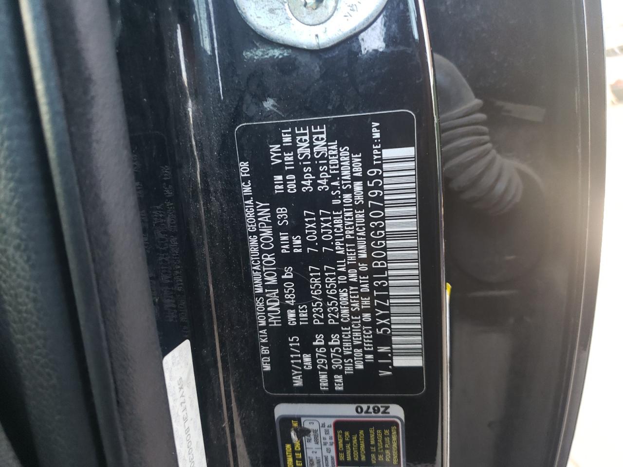 2016 Hyundai Santa Fe - Image 12