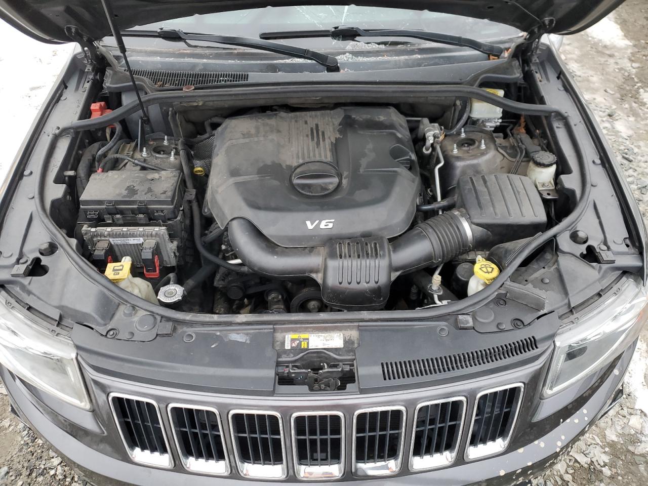 2015 Jeep Grand Cherokee - Image 12