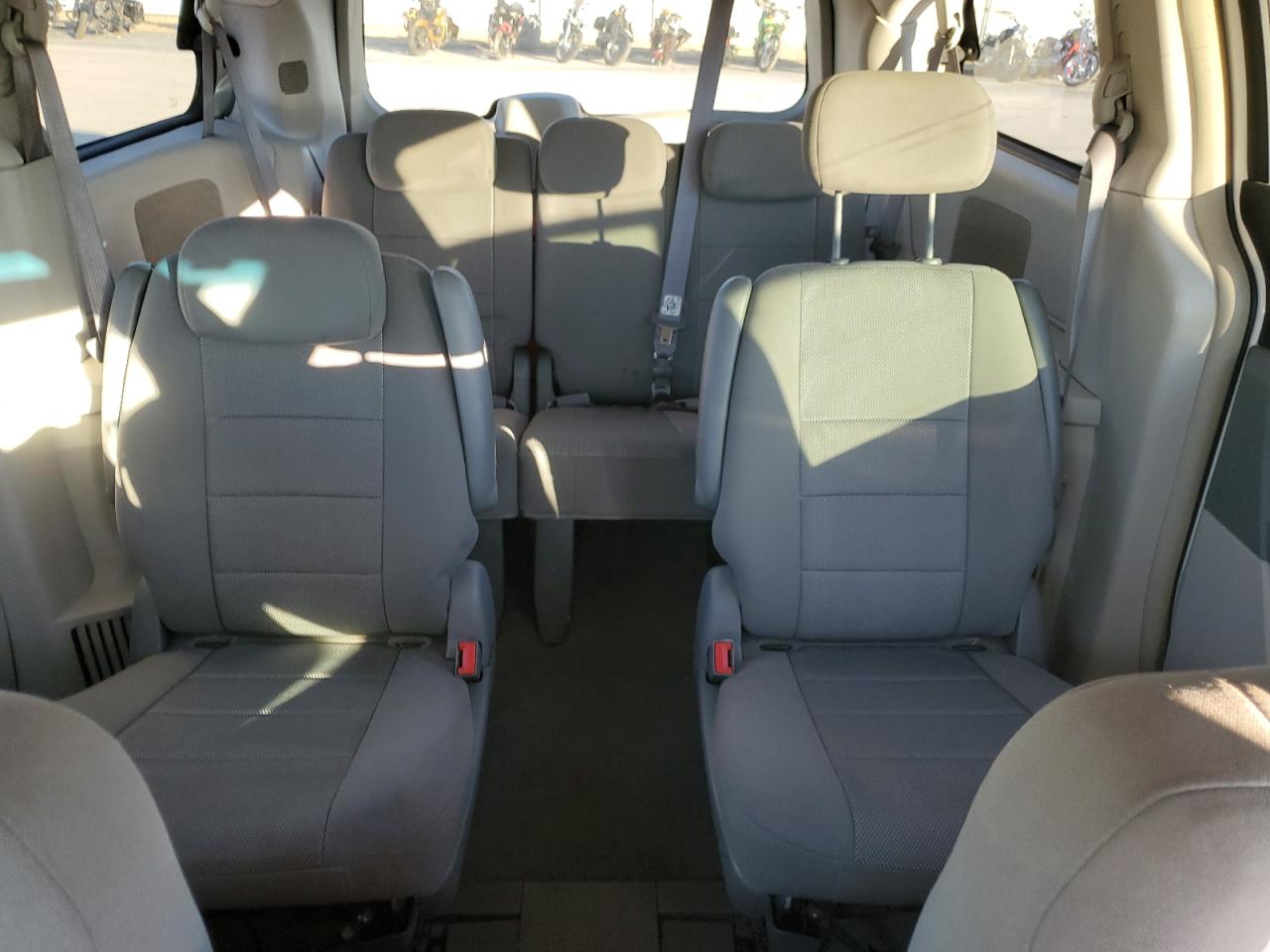 2008 Dodge Caravan - Image 10