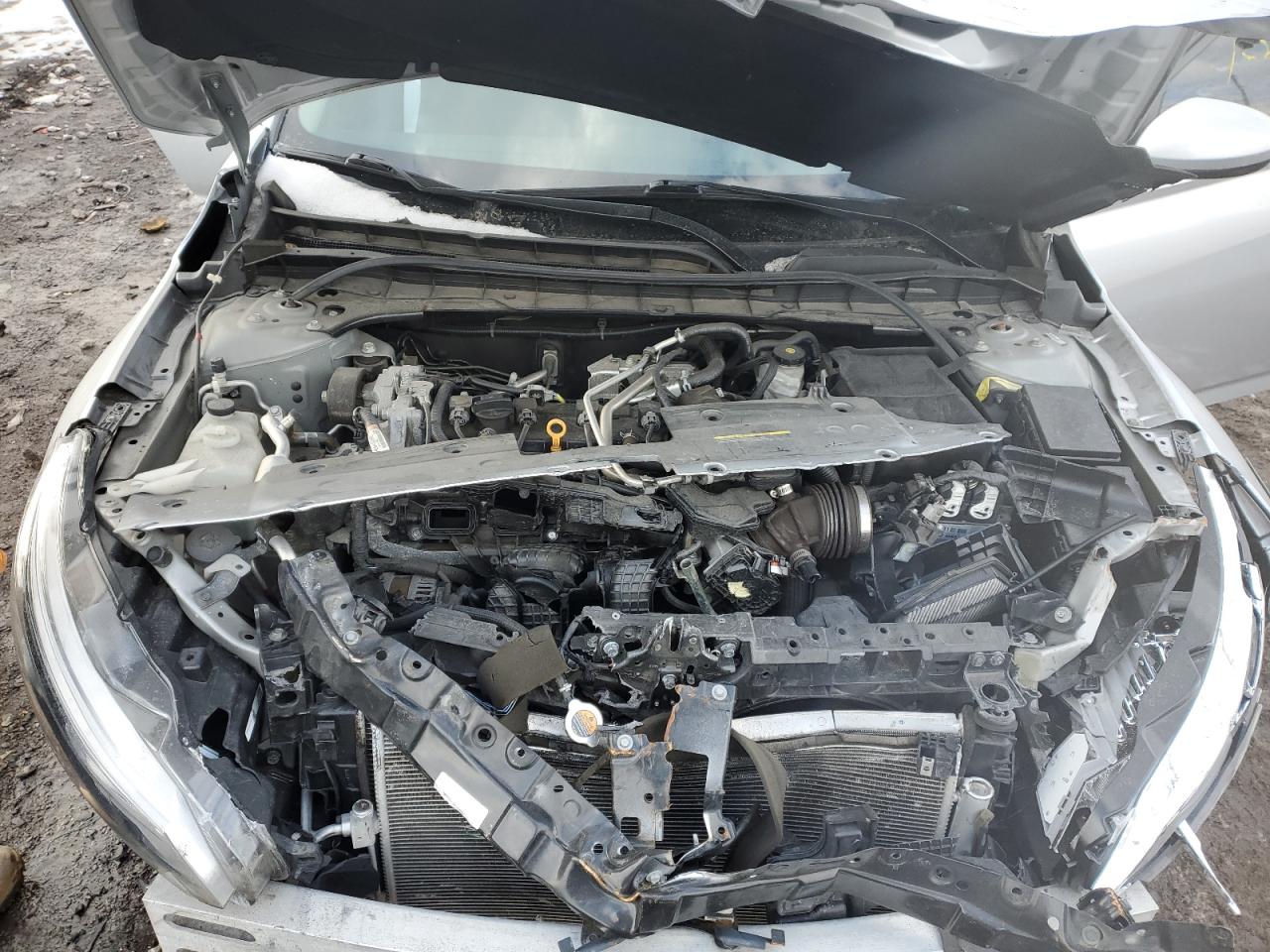 2021 Nissan Altima - Image 12