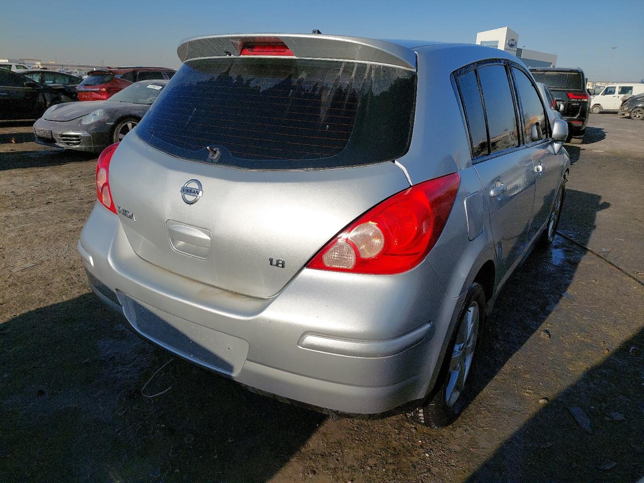 3N1BC1C86BK204212 - 2011 Nissan Tiida - #41345605