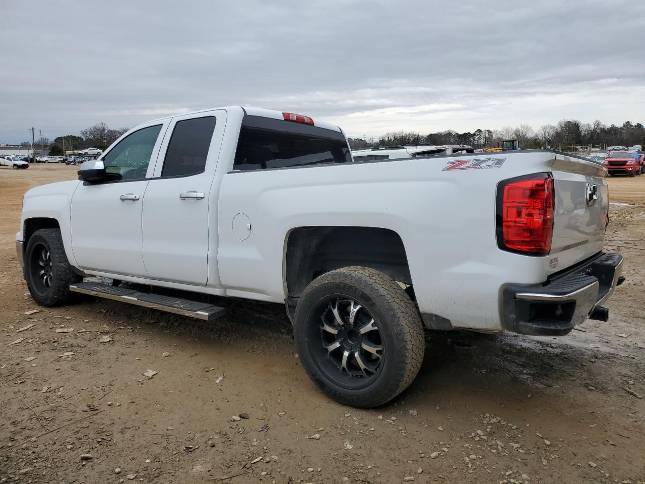 2014 Chevrolet Silverado - Image 2