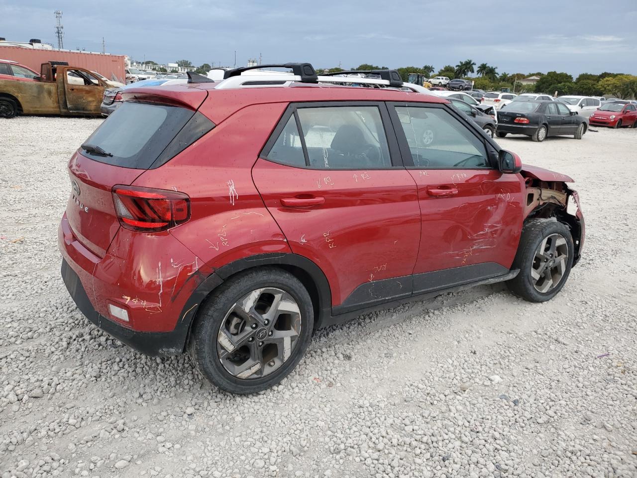 2022 Hyundai Venue - Image 3