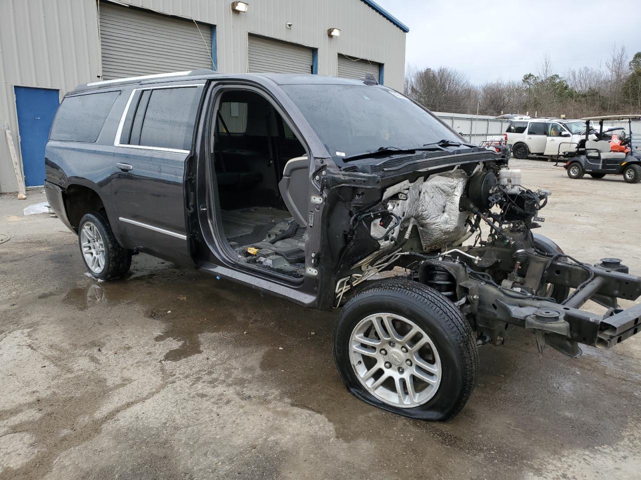 2017 GMC Yukon - Image 4