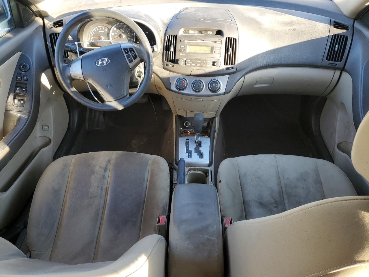 2010 Hyundai Elantra - Image 8