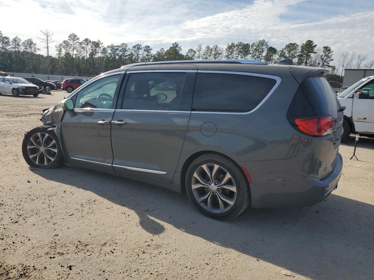 2020 Chrysler Pacifica - Image 2