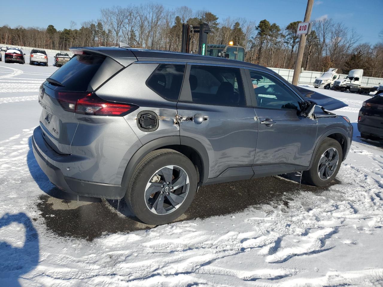 2024 Nissan Rogue - Image 3