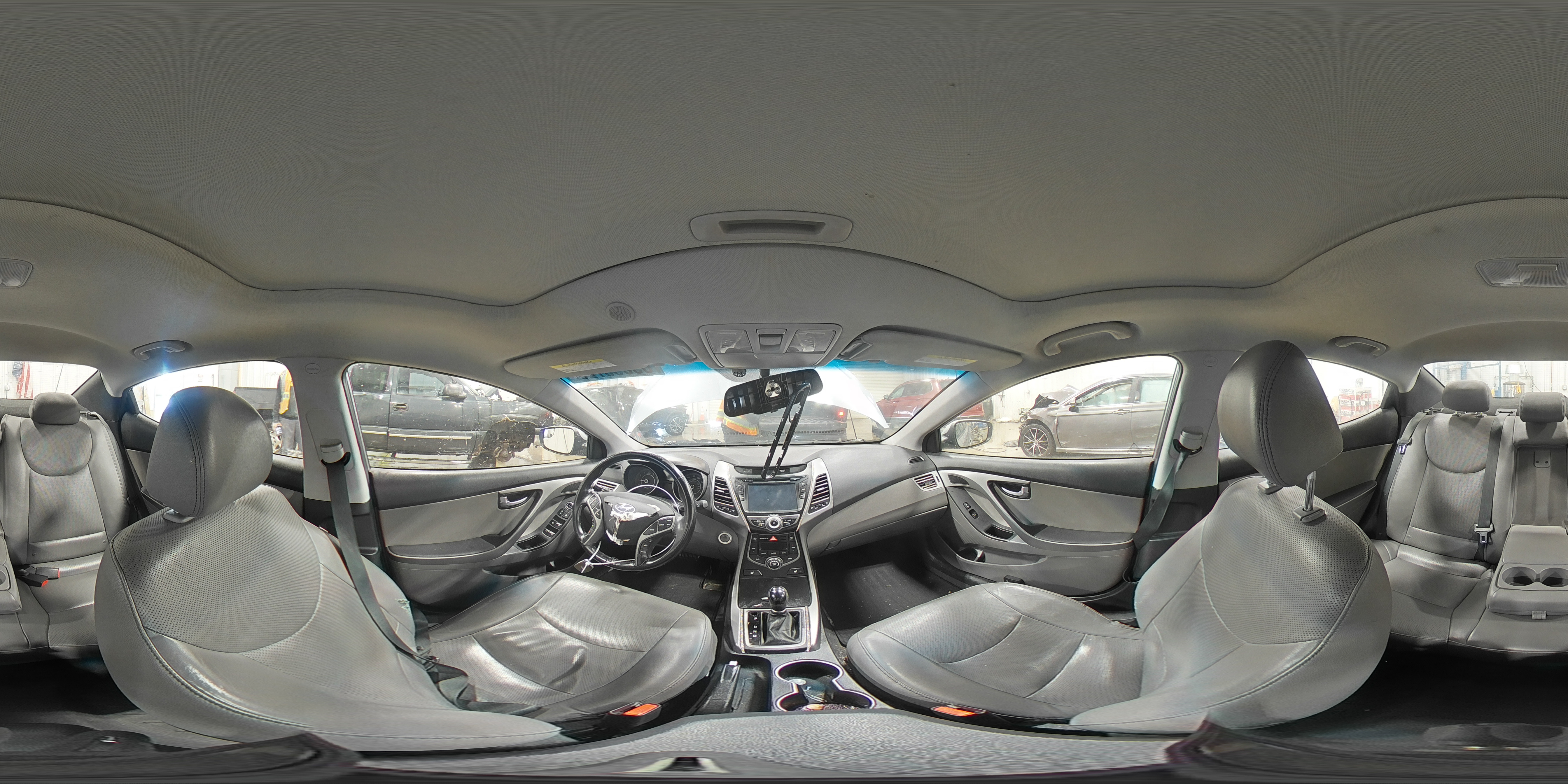 2015 Hyundai Elantra - Image 12