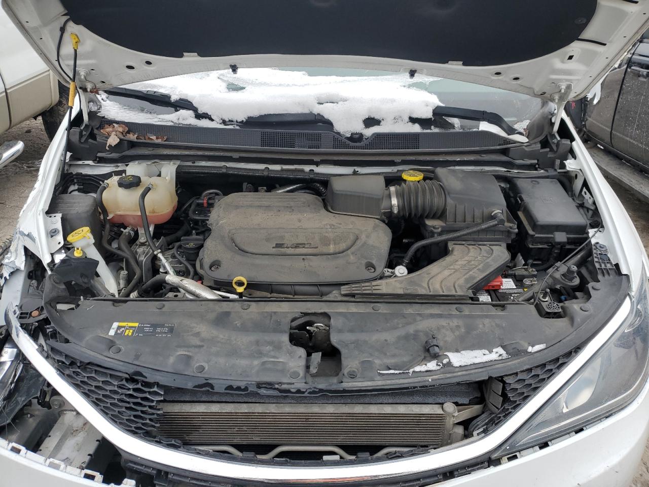 2019 Chrysler Pacifica - Image 13