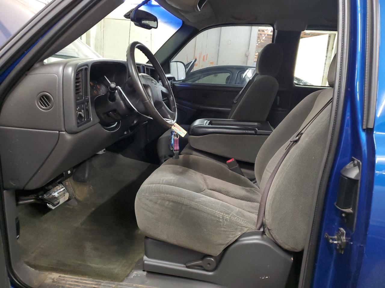 2003 Chevrolet Silverado - Image 7
