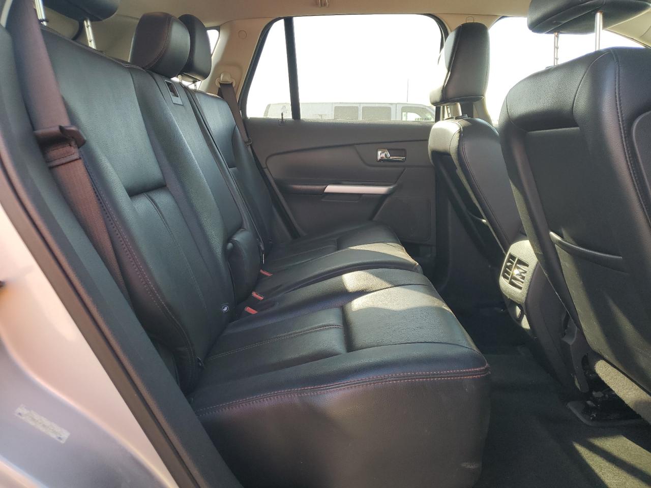 2011 Ford Edge - Image 11