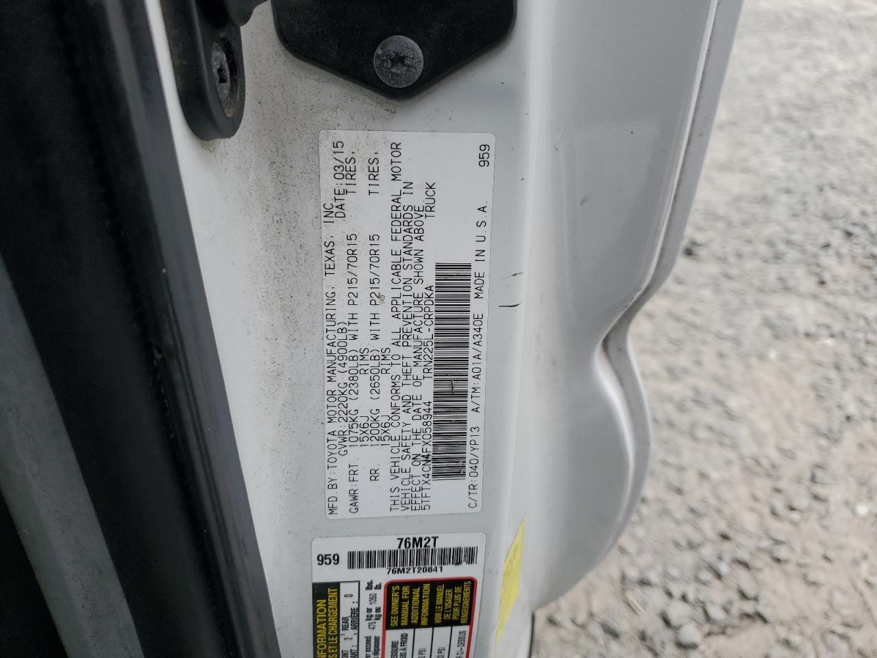 2015 Toyota Tacoma - Image 12