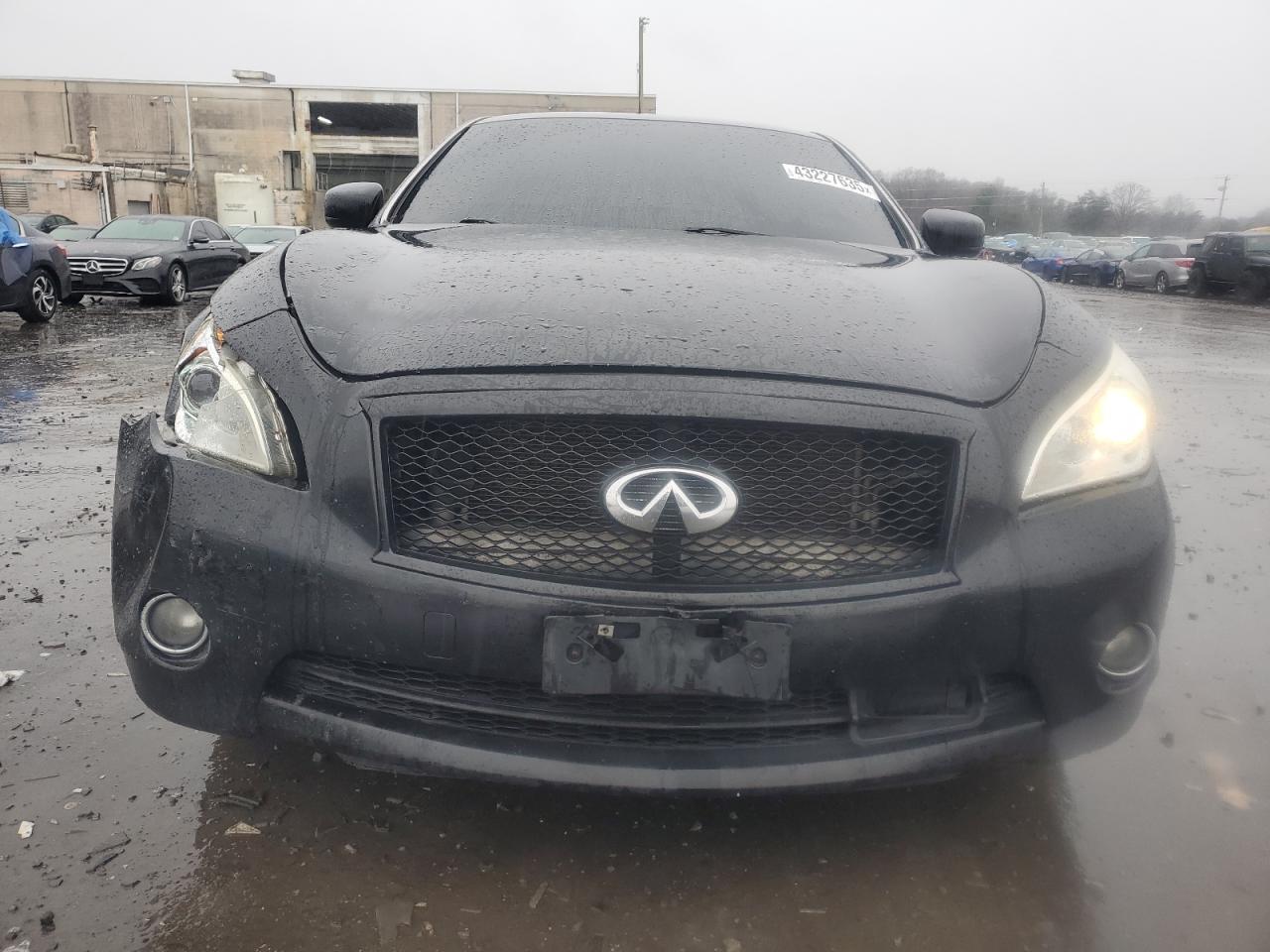 2012 Infiniti M - Image 5