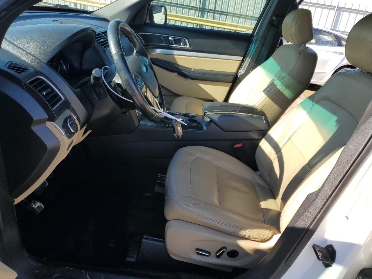 2016 Ford Explorer - Image 7
