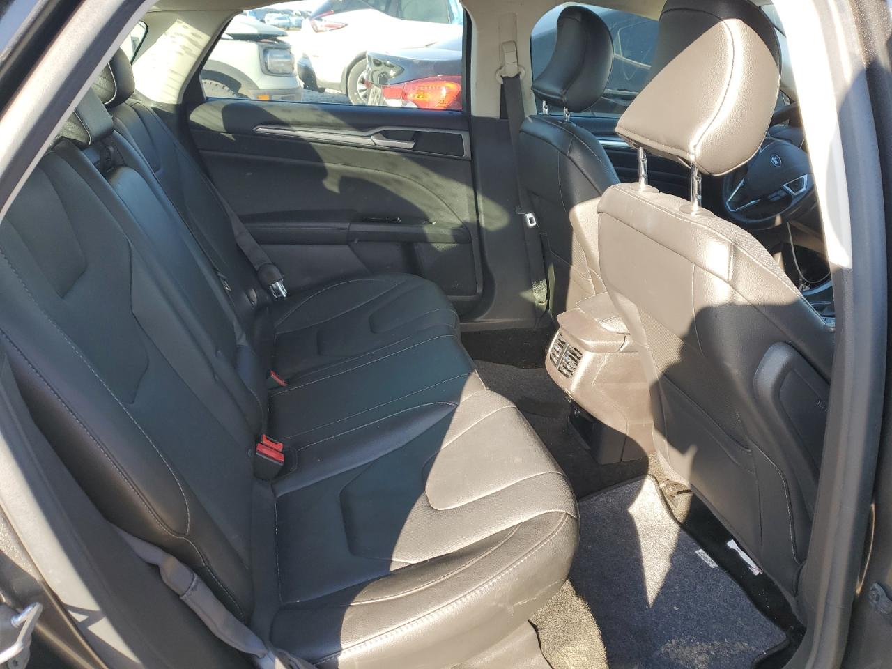 2016 Ford Fusion - Image 10