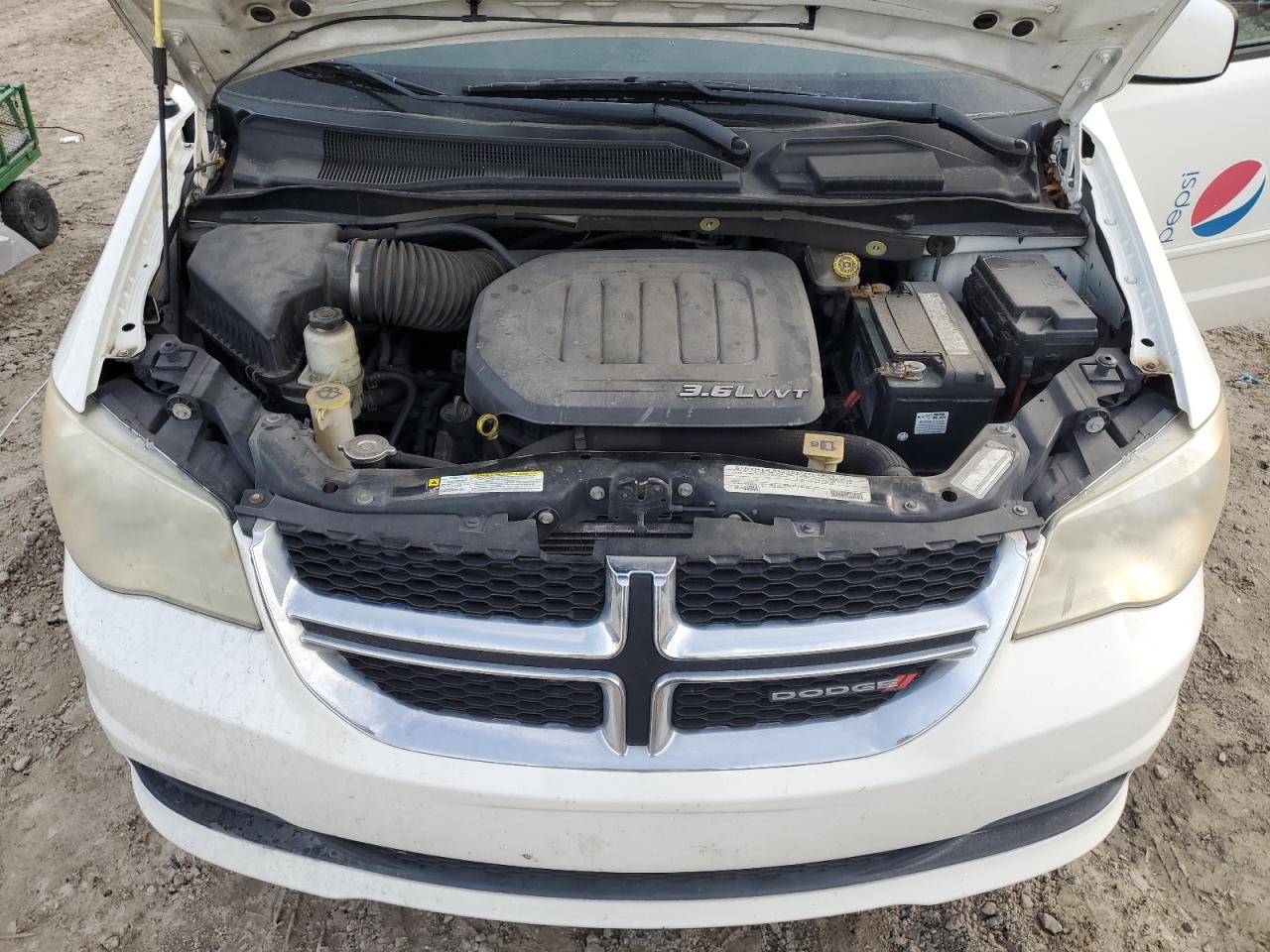 2012 Dodge Caravan - Image 12