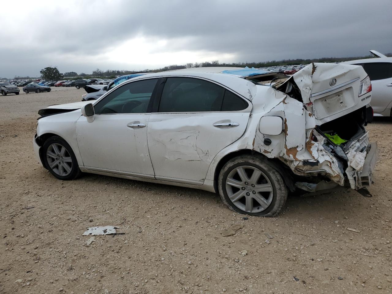 2007 Lexus ES - Image 2
