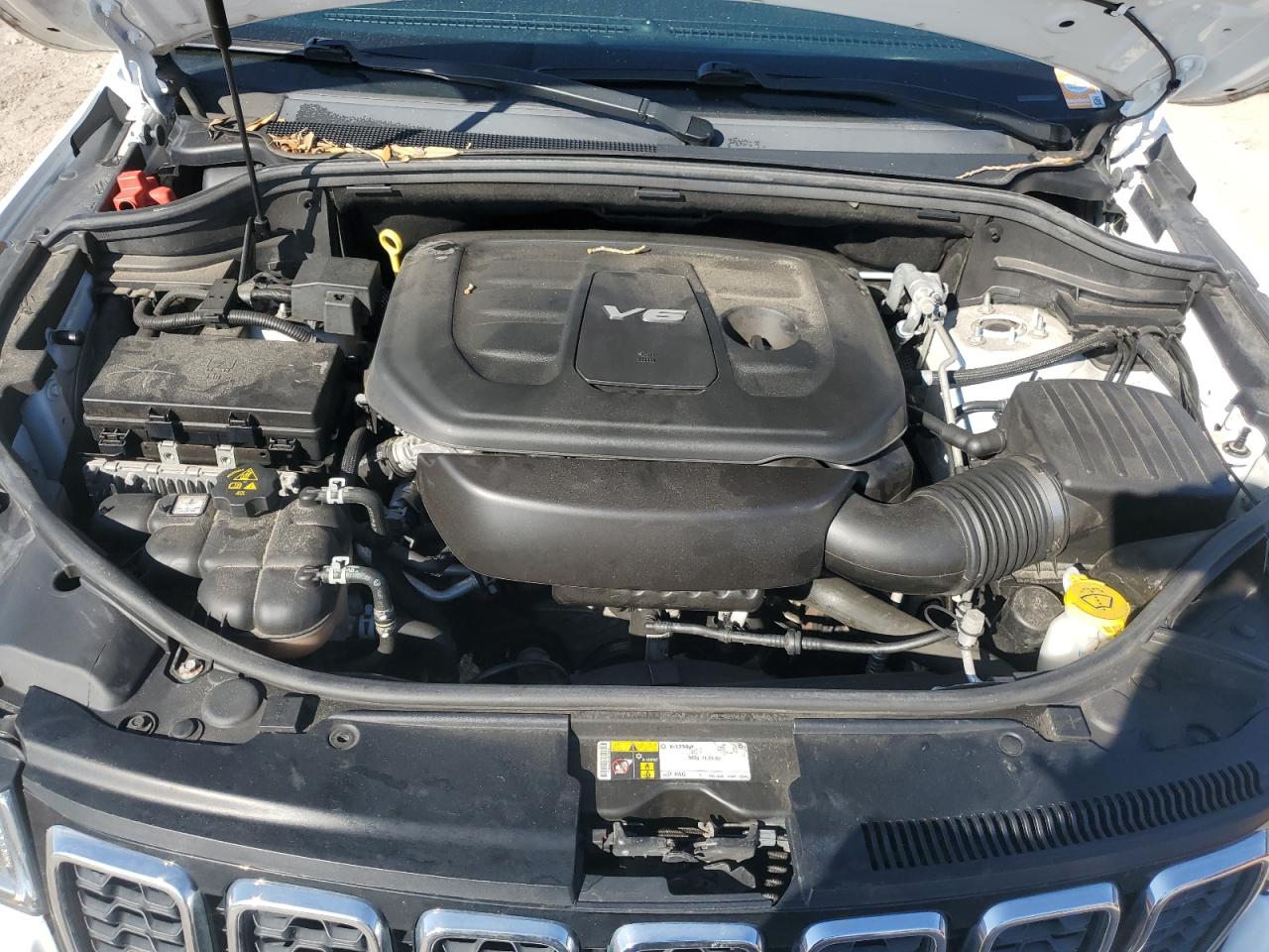 2018 Jeep Grand Cherokee - Image 12