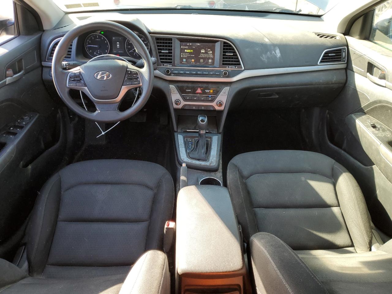 2018 Hyundai Elantra - Image 8