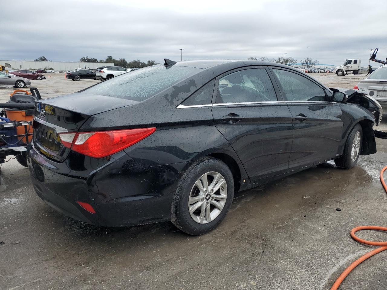 2014 Hyundai Sonata - Image 3