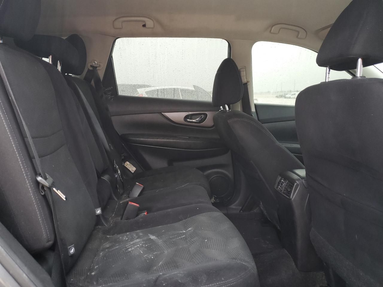 2016 Nissan Rogue - Image 11