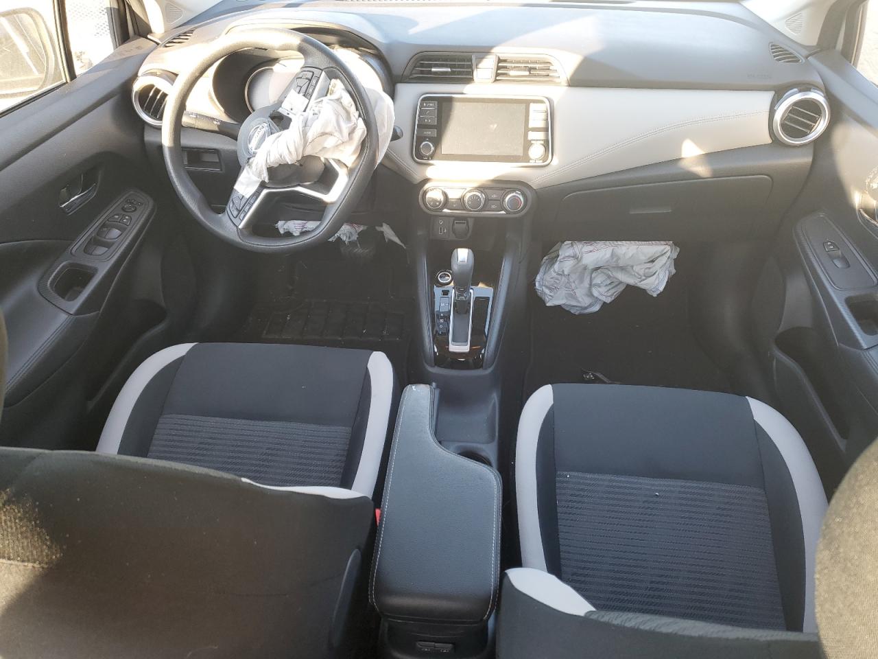 2020 Nissan Versa - Image 8