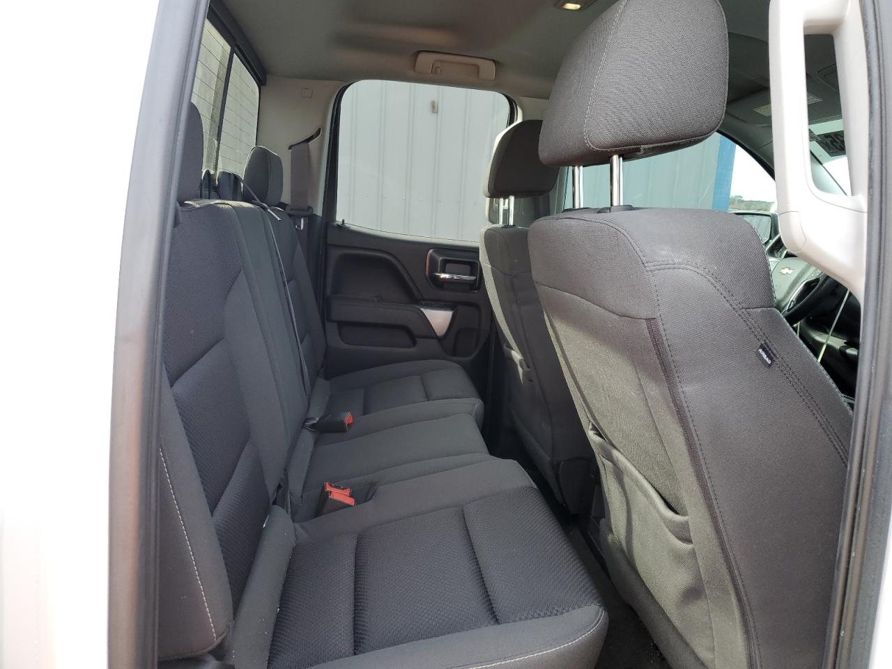 2016 Chevrolet Silverado - Image 10