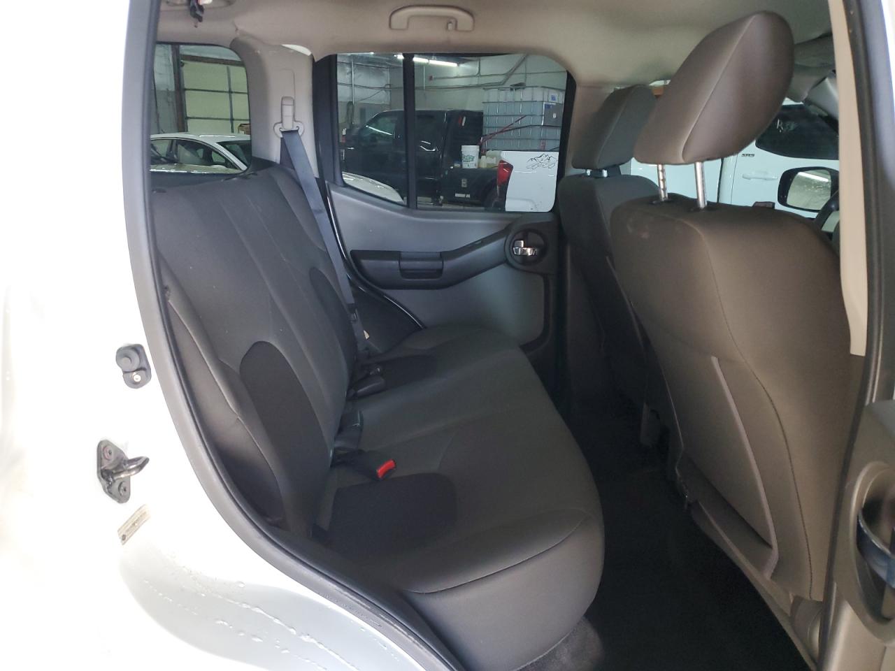 2013 Nissan XTerra - Image 11