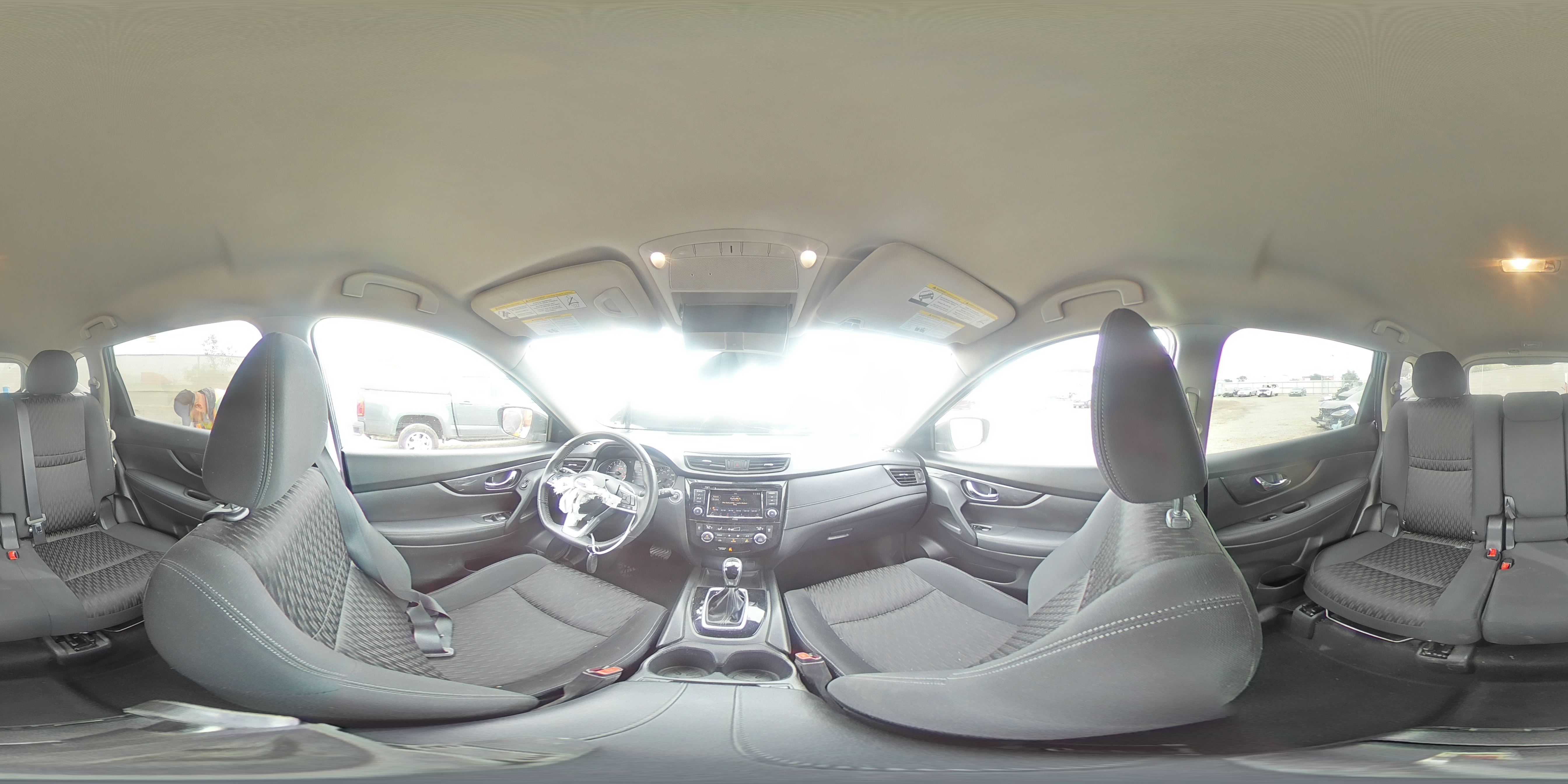 2019 Nissan Rogue - Image 14