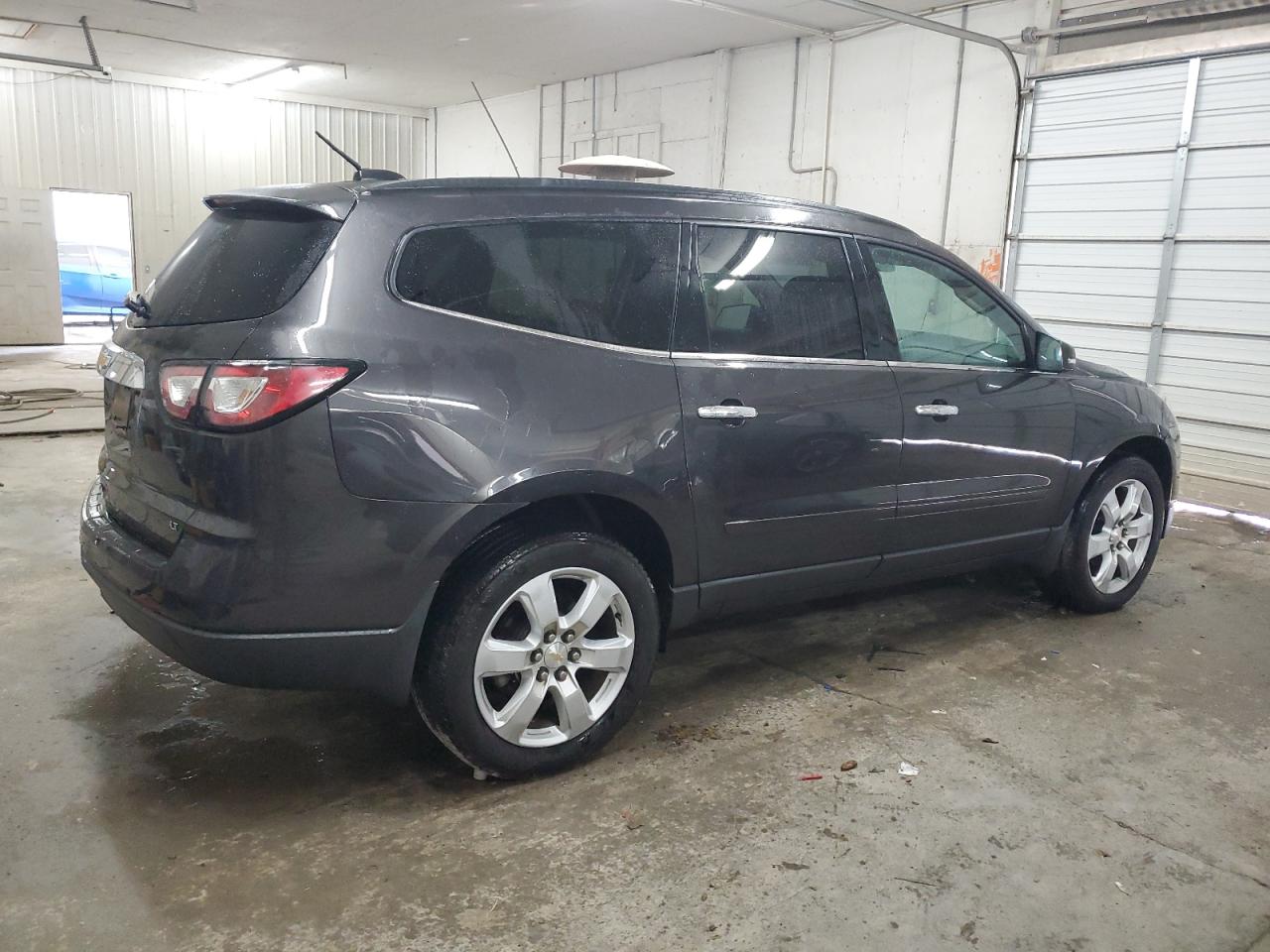2017 Chevrolet Traverse - Image 3